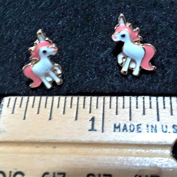 Cute Unicorn Pendant Necklace and Earrings Set - Picture 6 of 7